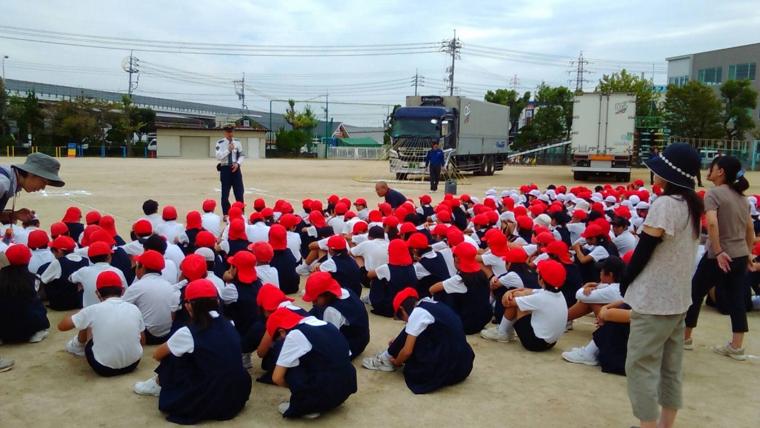 、岡山市の福浜小学校で交通安全教室を開催