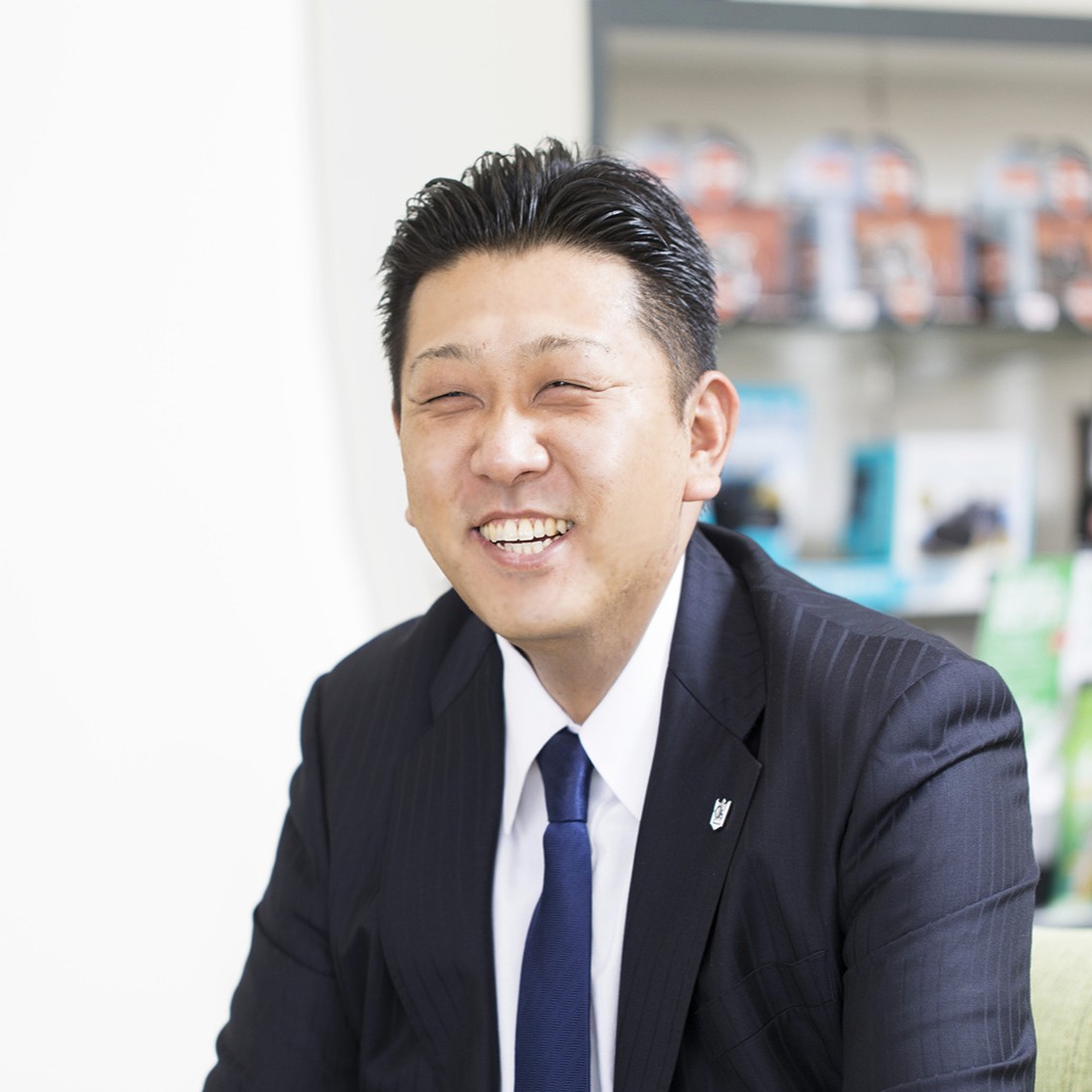 専務取締役 岡田 利生